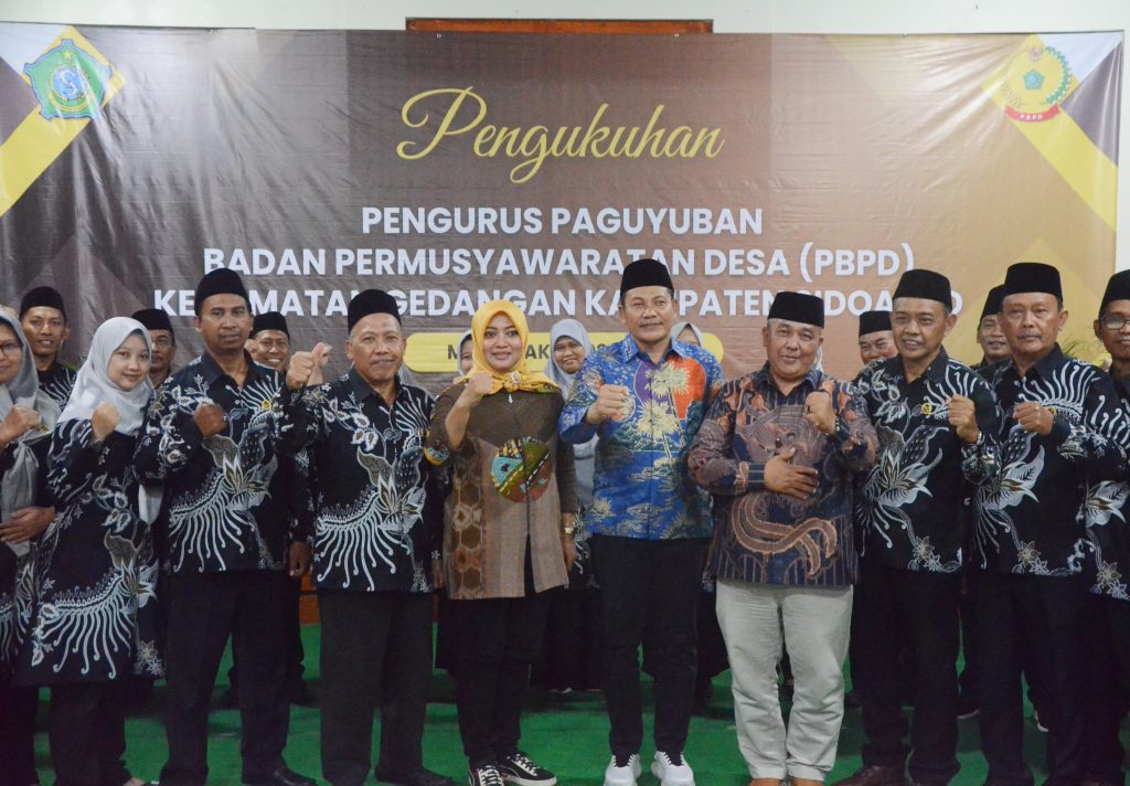 BPD Sebagai Pilar Utama Pembangunan Desa di Sidoarjo Plt. Bupati Sidoarjo, H. Subandi menghadiri pengukuhan pengurus PBPD Se-Kecamatan Gedangan di Pendopo Kantor Kecamatan Gedangan Jumat (6/9/2024).