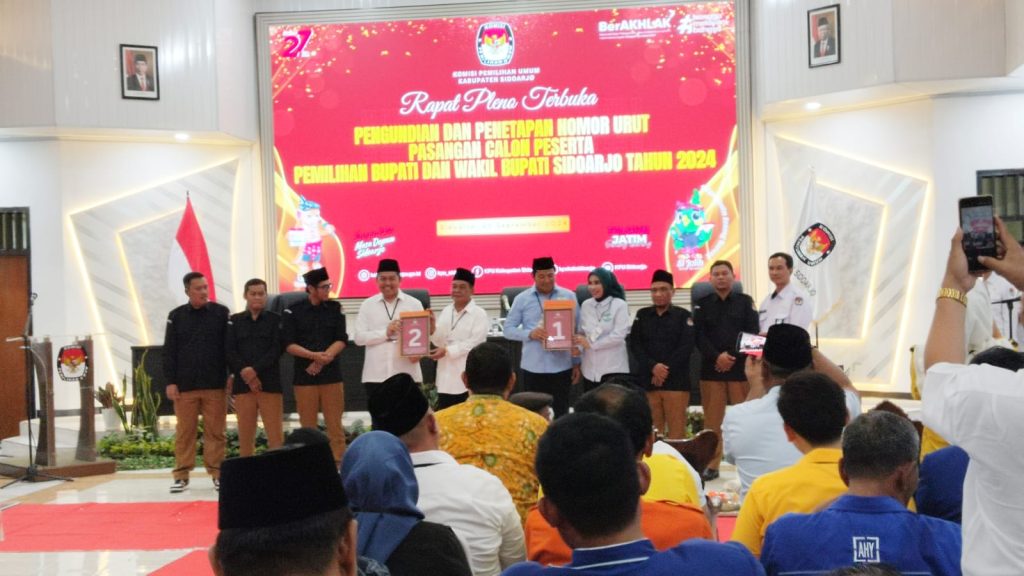 KPU Penetapan nomor urut Pasangan Calon Peserta Bupati dan Wakil Bupati Sidoarjo, Senin sore (23/9/2024).