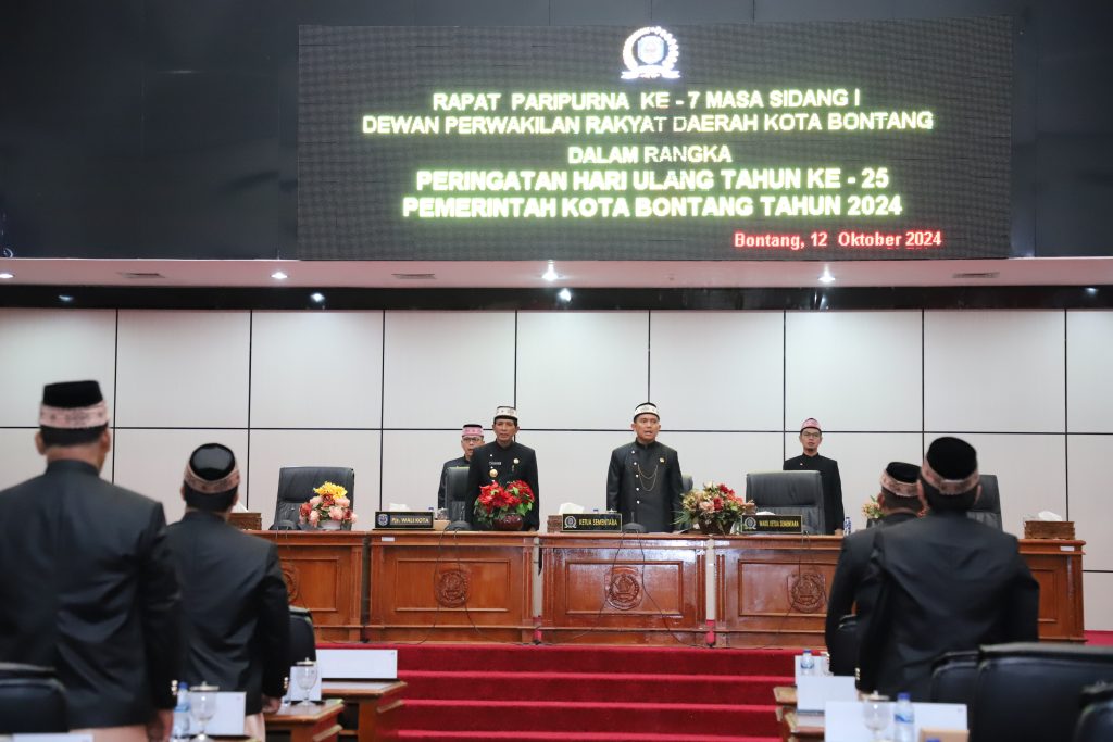 Peringatan Hari Ulang Tahun (HUT) ke-25 Kota Bontang, yang diadakan dalam Rapat Paripurna ke-7 Masa Sidang I DPRD Bontang Tahun 2024, Sabtu (12/10/2024).
