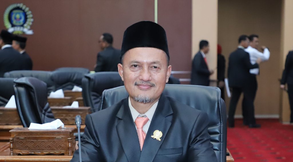 Saeful Rizal: Sinergi Masyarakat Kunci Mengelola Keberagaman di Kota Bontang Saeful Rizal, Anggota DPRD Kota Bontang saat di wawancarai di Gedung DPRD Kota Bontang