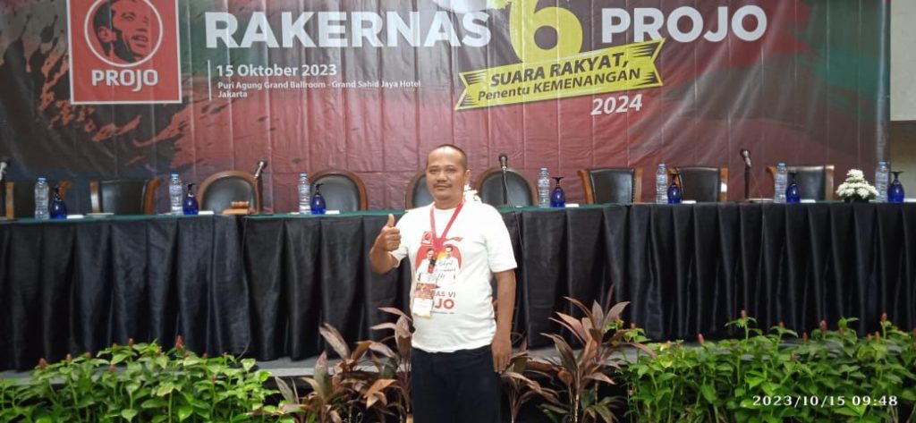 Relawan Projo memberikan dukungan kepada pasangan calon Vinanda-Gus Qowim di Pemilihan Walikota dan Wakil Walikota (Pilwalkot) Kediri 2024.