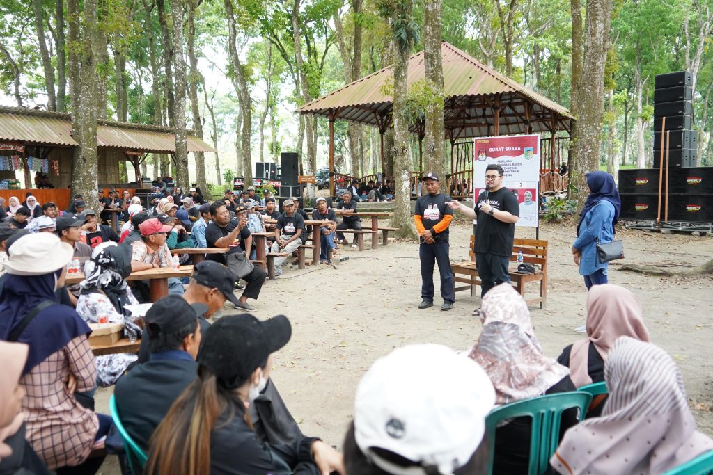 Calon Bupati Kediri nomor urut 02 Hanindhito Himawan Pramana