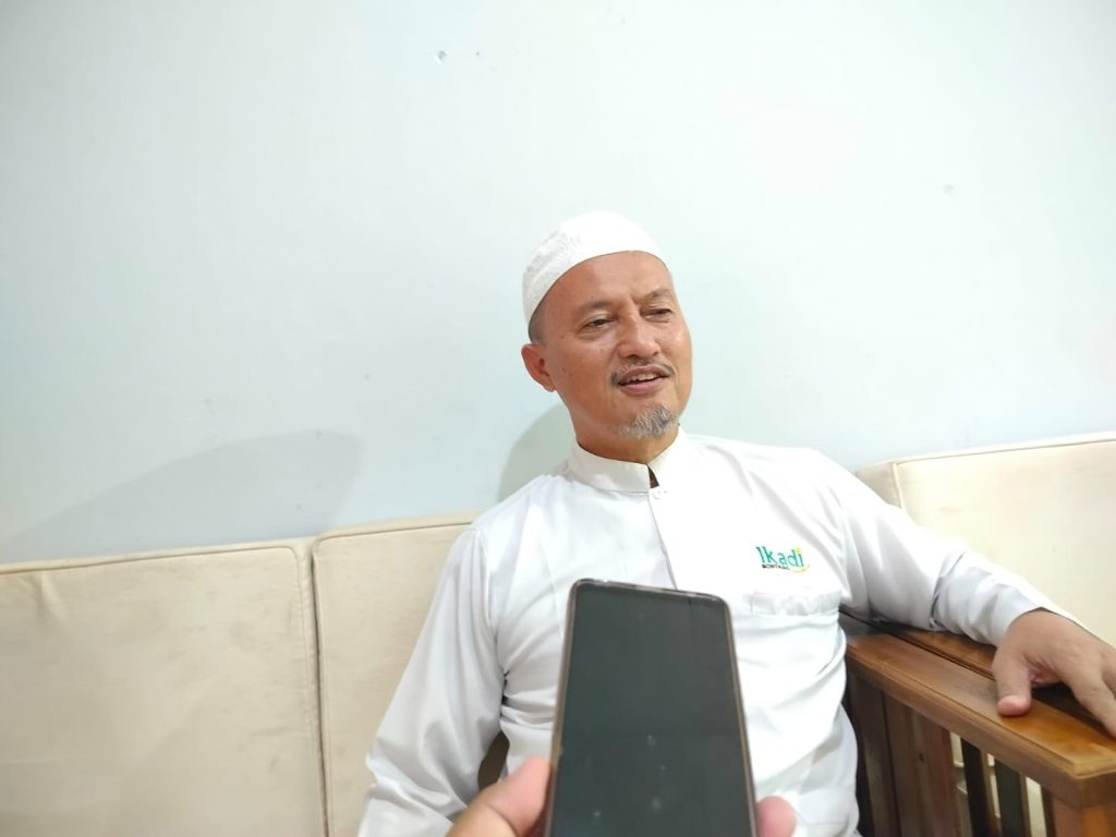 Saeful Rizal, Anggota DPRD Bontang saat diwawancarai di rumahnya, Rabu (16/10/2024)