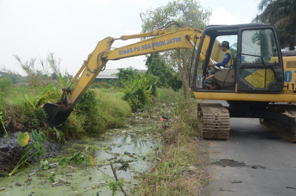 Normalisasi sungai di Desa Masangan dan Desa Suko Kecamatan Sukodono