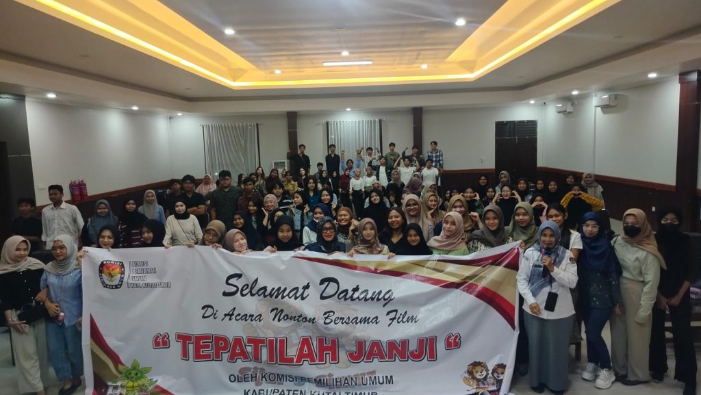KPU Kutai Timur menggelar acara "Goes to Campus" di STIE Nusantara (STIENUS) Sangatta, Senin (28/10/2024).