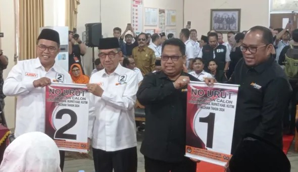 Pilkada Kutim 2024: Army di Puncak Survei, “Money Politics” Jadi Tantangan Pasangan Calon Bupati dan wakil Bupati pilkada 2024, Ardiansyah-Mahyunadi (Army) dan Kasmidi Bulang-Kinsu (KB-Kinsu)