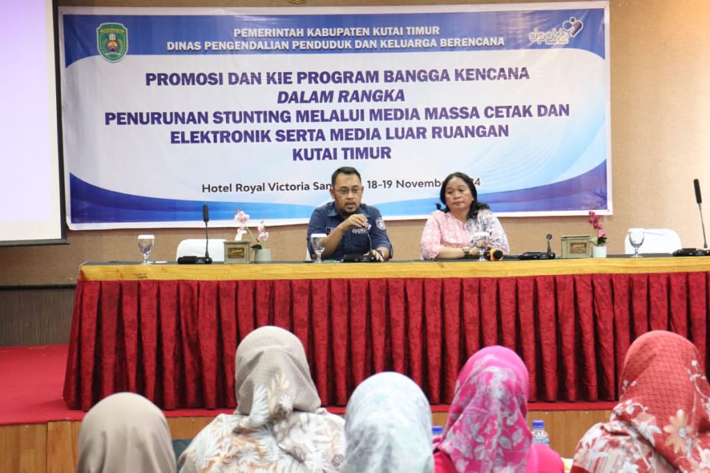 Pelatihan KIE untuk Penurunan Stunting: 70 Peserta DPPKB Kutim Dibekali Strategi Promosi Efektif DPPKB Kutim menggelar pelatihan Promosi dan komunikasi, informasi, dan edukasi (KIE) program bangga kencana dalam upaya penurunan stunting melalui media cetak dan elektronik serta media luar ruangan dimulai pada Senin (18/11/2024) hingga Selasa (19/11/2024)