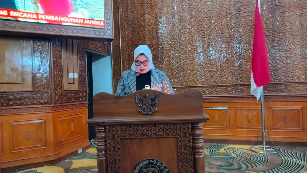 Hasna, Sekretaris Fraksi Golkar DPRD Kutim