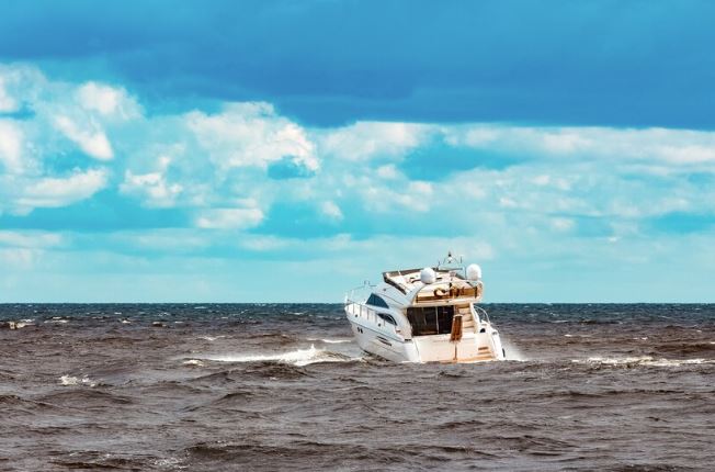 Kapal Tenggelam di Perairan Madura-Situbondo, Satu Meninggal dan 49 Penumpang Selamat Kapal Tenggelam di Perairan Madura-Situbondo