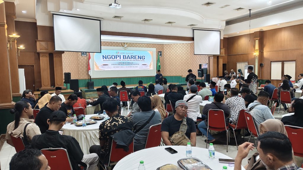 Pemerintah Kabupaten Jombang menggelar acara “Ngopi Bareng” bersama perwakilan media cetak, media daring, dan media sosial di Ruang Bung Tomo, Pemkab Jombang, Rabu (26/3/2025)