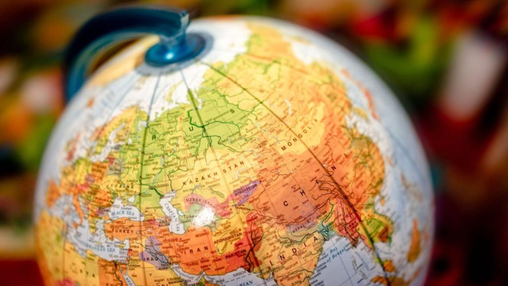 Geografi Zaman Now: Bumi, Manusia, dan Cerita di Antaranya Ruang Lingkup Geografi