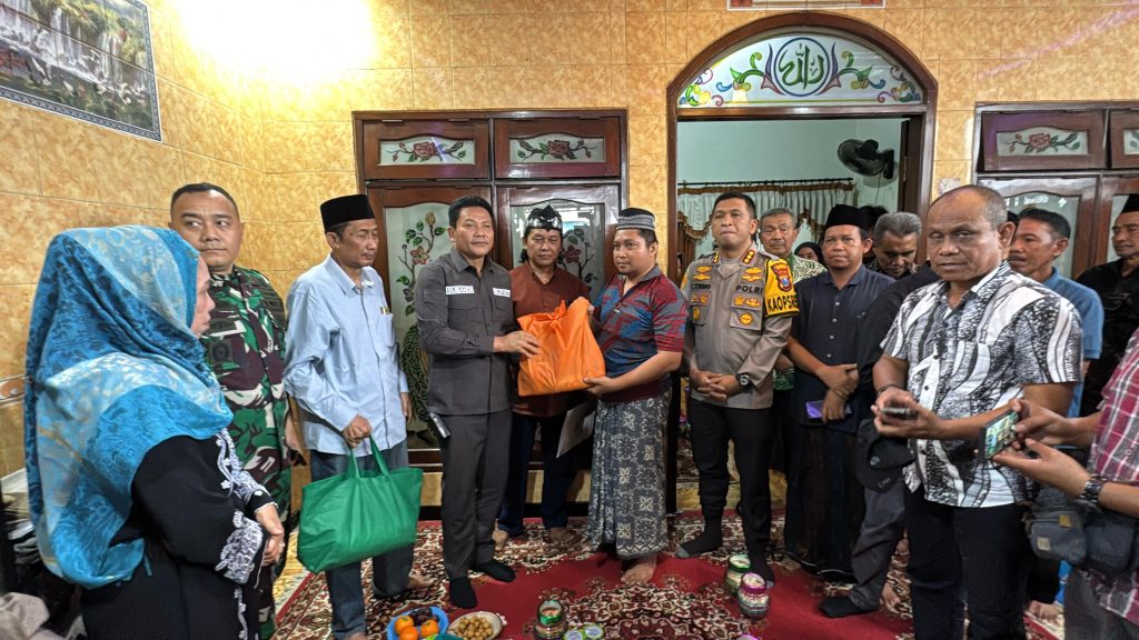 Bupati Sidoarjo Subandi
