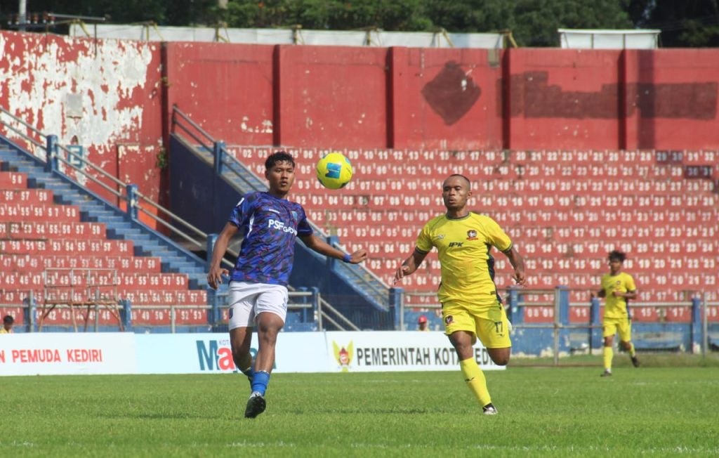 Pertandingan Inter Kediri vs Batavia FC di Stadion Brawijaya, Sabtu siang (26/4/2025) (DR/GOnews.id)