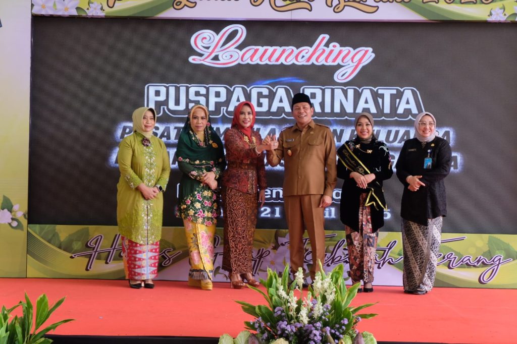 peluncuran Puspaga Rinata dan pengukuhan Bunda Genre dalam peringatan Hari Kartini di Pendopo Delta Wibawa