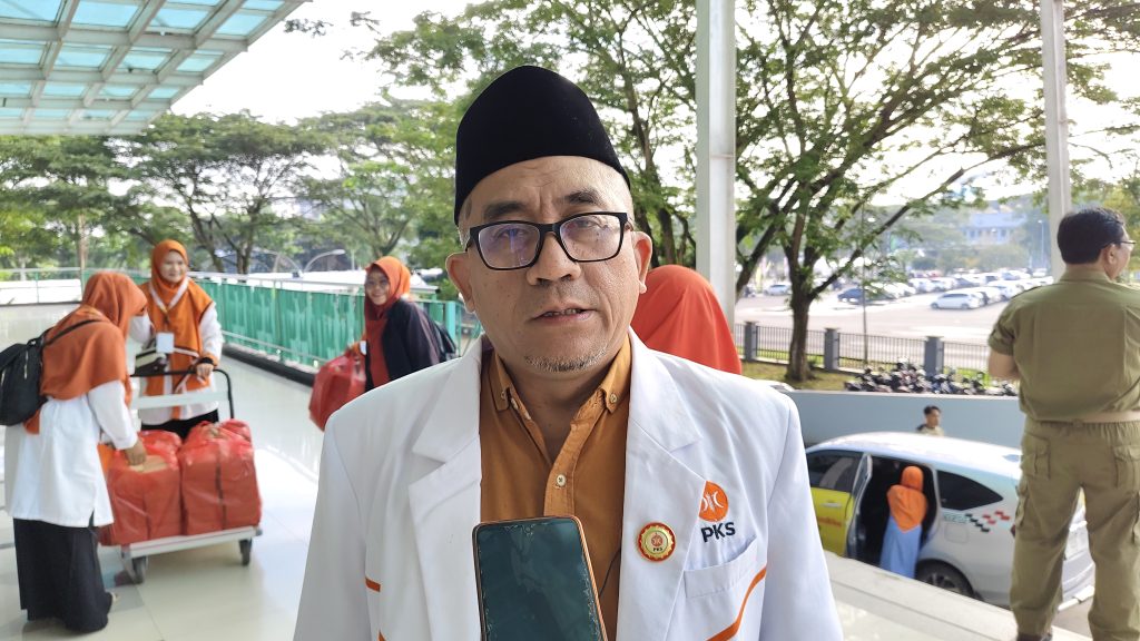 Arif Kurniawan Anggota DPRD Kota Samarinda saat diwawancarai di Plenary Hall Komplek GOR Kadrie Oening Sempaja Samarinda, Sabtu (3/5/2025) (AS/GOnews.id)