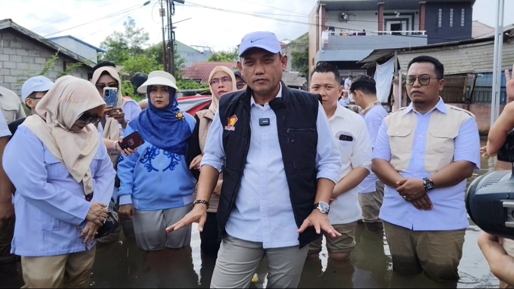 Gerindra Kaltim Tinjau Banjir Bengkuring, Seno Aji: Samarinda Harus Bebas Banjir Seno Aji