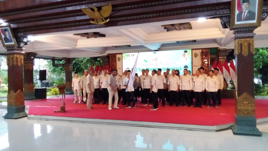 Pelantikan Dewan Pimpinan Daerah (DPD) Tani Merdeka Indonesia Kabupaten Mojokerto di Kantor Pemerintah Kabupaten Mojokerto, Senin (19/5/2025) (HB/GOnews.id)