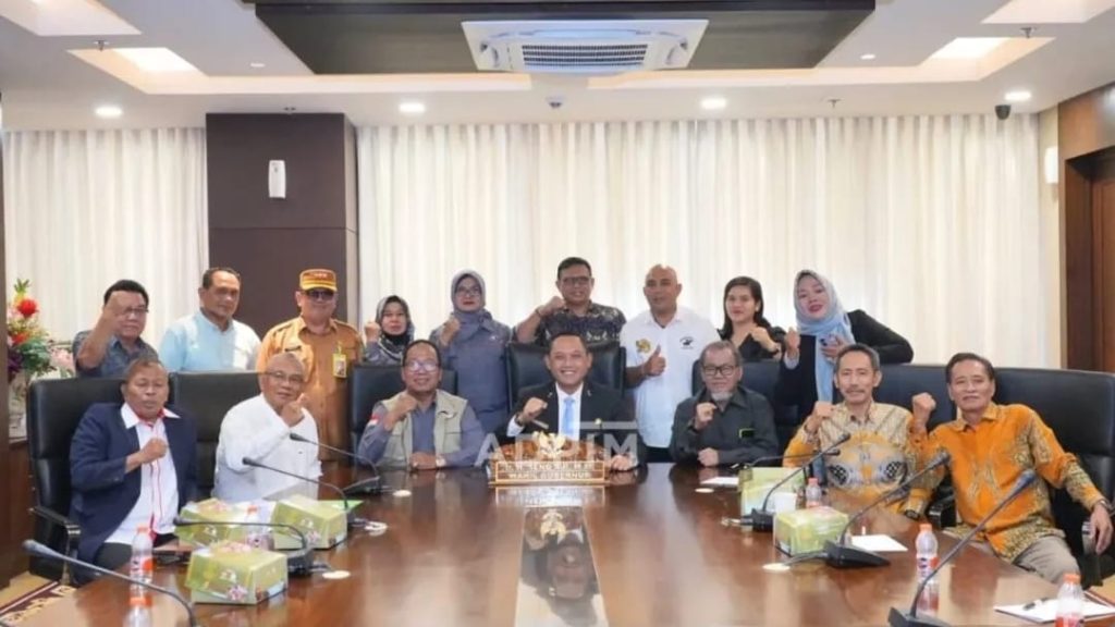 Kaltim Dukung Pemekaran Wilayah, Fokus Tuntas Jalan ke Mahulu Wakil Gubernur Kalimantan Timur, H Seno Aji