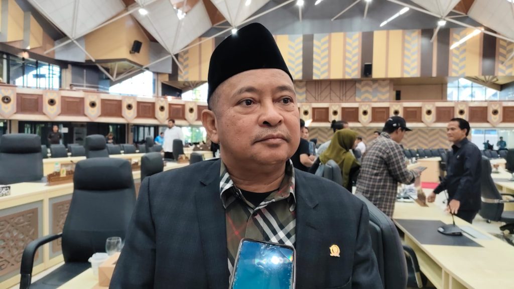 La Ode Nasir Soroti Kelangkaan BBM di Balikpapan, Desak Persaingan Sehat dan Perizinan SPBU Dipermudah La Ode Nasir, Anggota Komisi I DPRD Kalimantan Timur