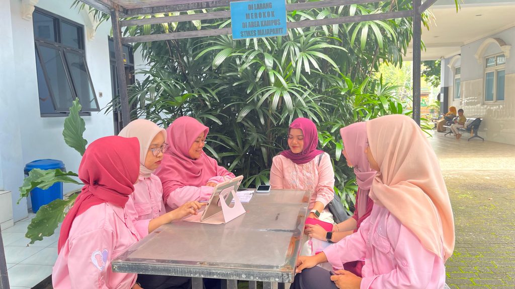 Dari Ujian ke Praktik: Optimalisasi CBT dalam Menyiapkan Bidan Unggul Mahaiswa Kebidanan Program Magister Universitas 'Aisyiyah Yogyakarta