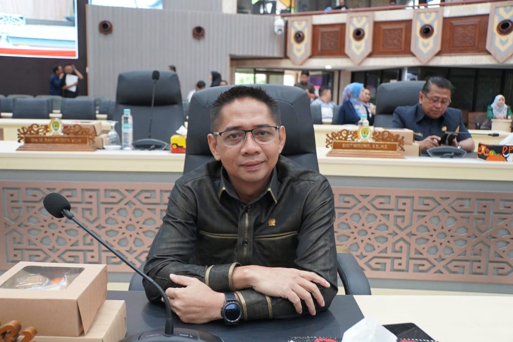 Firnadi Ikhsan Ajak Warga Bahagia Berqurban di Iduladha Firnadi Ikhsan, Ketua Fraksi PKS DPRD Kaltim