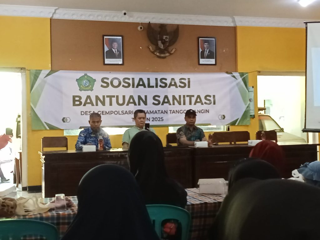 Puluhan Warga Gempolsari Terima Bantuan Jamban Sehat Sosialisasi bantuan sanitasi
