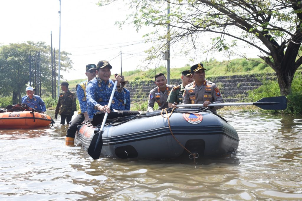 Bupati Sidoarjo Subandi