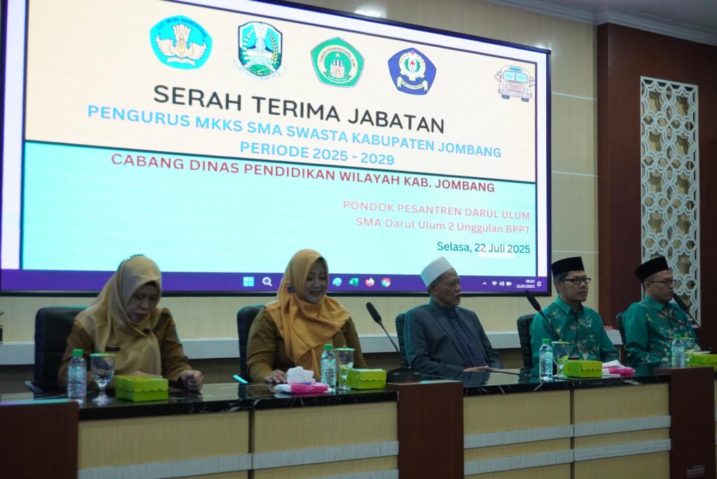 Ketua Baru MKKS SMA Swasta Jombang Resmi Dilantik Serah terima jabatan Ketua MKKS SMA Swasta Kabupaten Jombang periode 2025–2026 resmi digelar dalam suasana khidmat dan penuh kekeluargaan, Selasa (22/7/2025) (foto: MKKS/Ulfu)