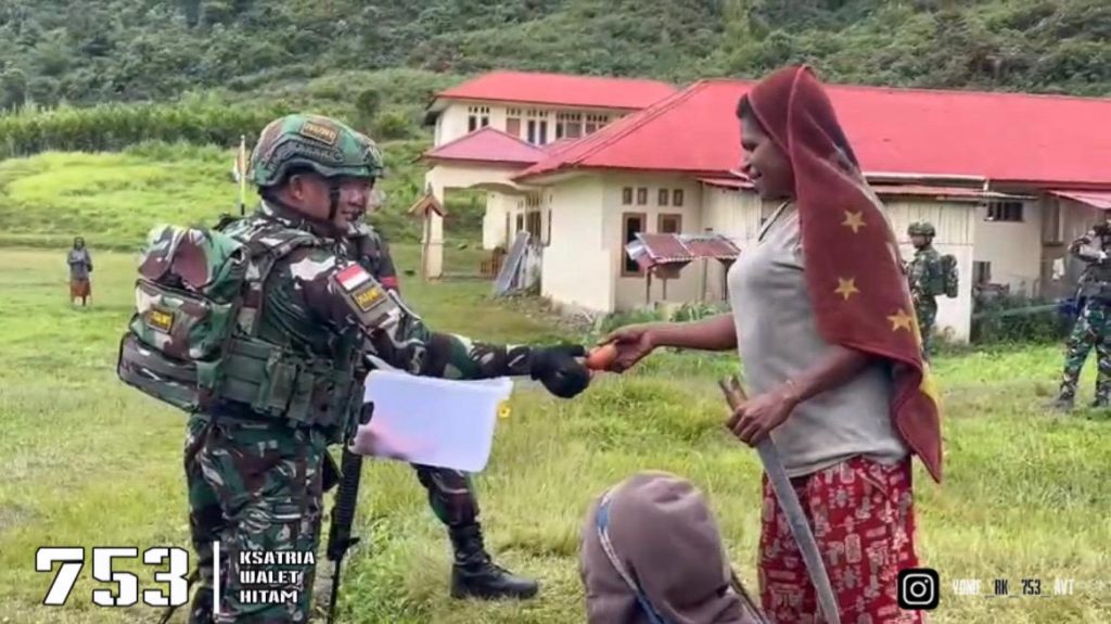 Personel Pos Okbibab Satgas Pamtas RI-PNG Statis Yonif 753/AVT