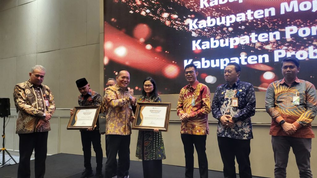 Jember Raih Penghargaan Kedua se-Jatim untuk Jaminan Sosial Pekerja Yuliana Harimurti, Kadisnaker Jember