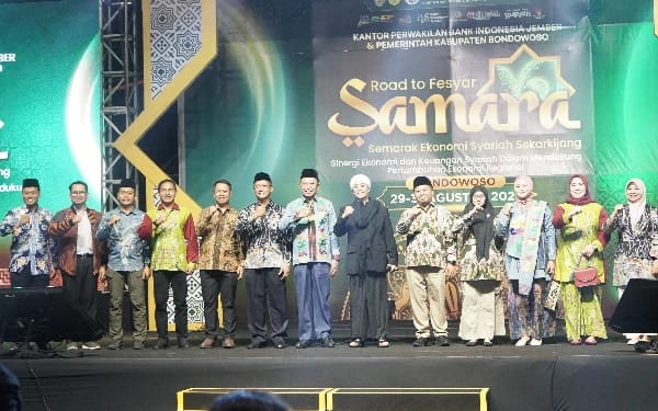 Road to FESyar Samara 2025, Bondowoso Perkuat Ekonomi Syariah Pemerintah Kabupaten Bondowoso bersama Bank Indonesia Jember menggelar Road to Festival Ekonomi Syariah (FESyar) Samara 2025 di Alun-alun Raden Bagus Asra, Jumat (29/8/2025) (Doni/Gonews.id)
