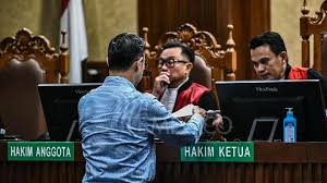 Tom Lembong Laporkan Majelis Hakim ke KY dan MA