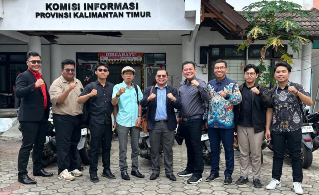 Tim hukum DPD Partai Golkar Kukar dari kantor Advokat Saut Purba, SH dan Rekan