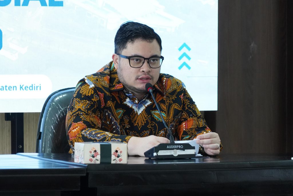 Bupati Kediri, Hanindhito Himawan Pramana