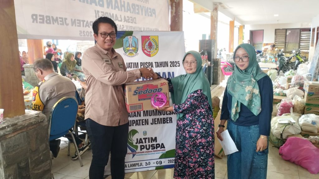 60 Warga Lampeji Jember Terima Bantuan Jatim Puspa 2025 60 warga Desa Lampeji, Mumbulsari, Jember menerima bantuan Program Jatim Puspa Tahun 2025 di Balai Desa Lampeji, Selasa (30/9/2025) (Mul/Gonews.id)