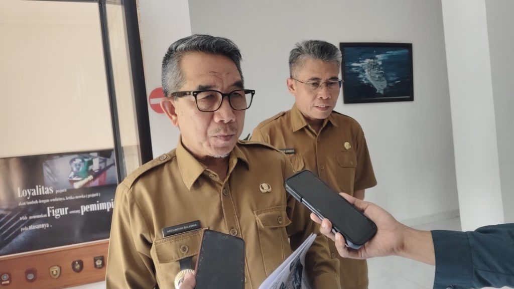 Ardiansyah Sulaiman, Bupati Kutim didampingi Kepala Bakesbangpol Tejo Yuwono di Mako Lanal Sangatta, Senin (1/8/2025) (Wahyu/Gonews.id)