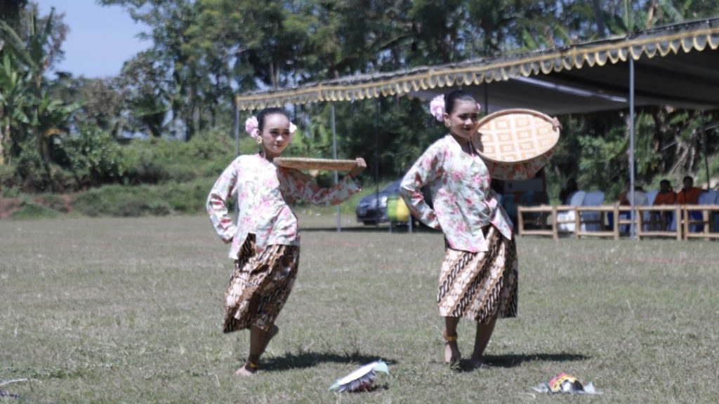 Festival Hyang Argopuro Dibuka, Warisan Sakral Bertemu Kemeriahan Budaya Hyang Argopuro Festival IX di Desa Wisata Adat Arjasa, Kecamatan Arjasa, Jumat (12/9/2025) (Mul/Gonews.id)