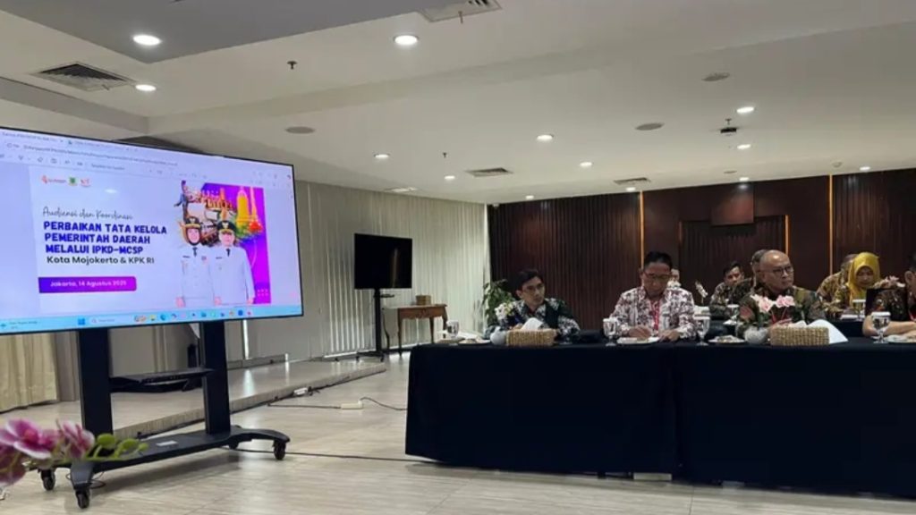 Pemkot Mojokerto hadiri rakor KPK RI soal tata kelola pemerintahan melalui IPKD-MCSP di Gedung Merah Putih KPK, Jakarta, Kamis (14/8/2025) (foto:Diskominfo kota Mojokerto)