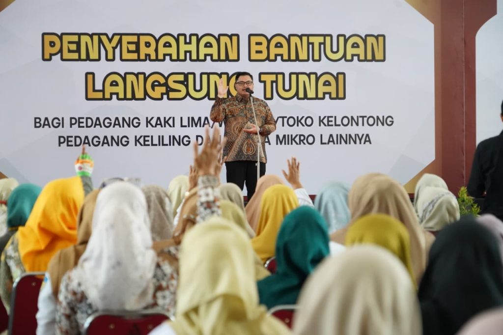 Bupati Kediri, Hanindhito Himawan Pramana