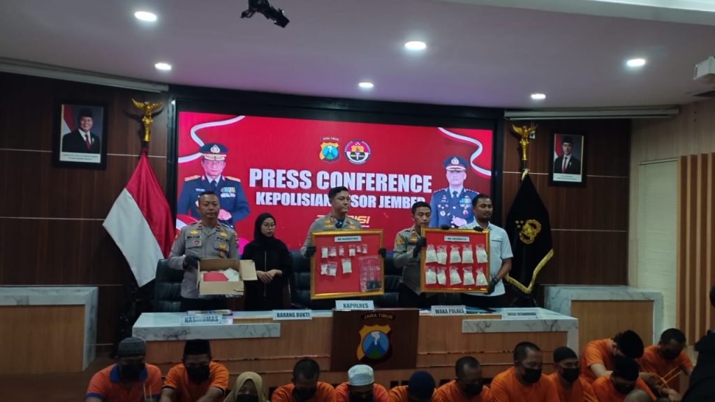 Polres Jember Bekuk 15 Tersangka dari 14 Kasus Narkoba dan Okerbaya Konferensi Pers Polres Jember di Aula Rupatama Mapolres Jember, Rabu (1/10/2025) (Mul/GOnews.id)