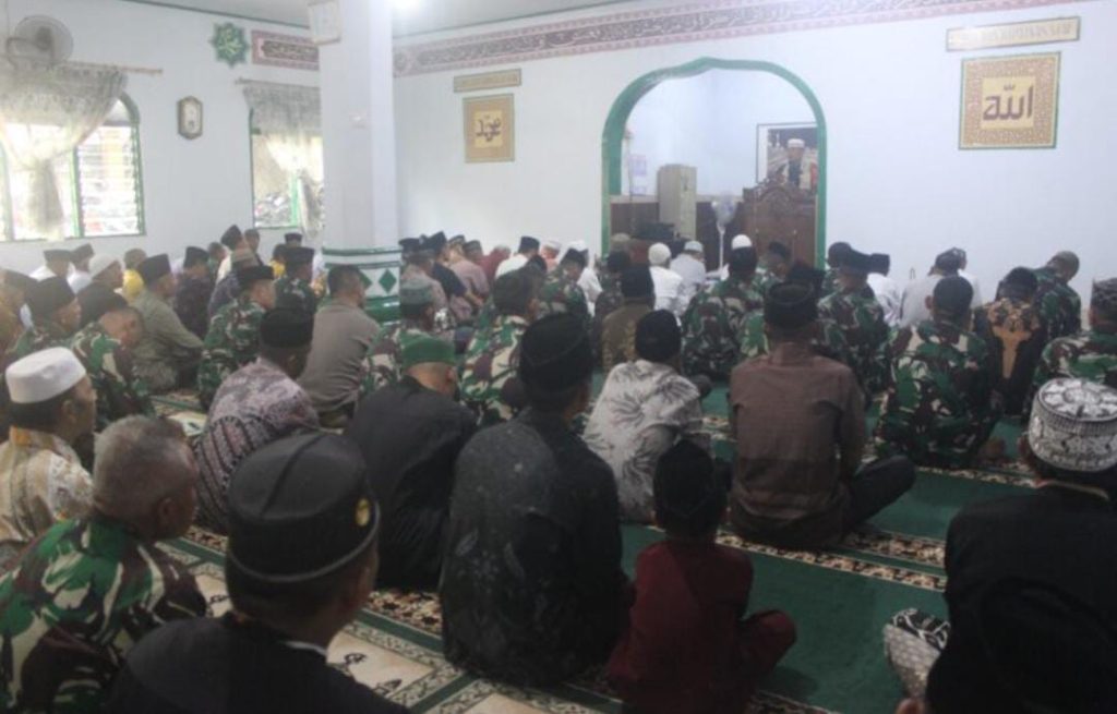 Kodim 0417/Kerinci jalankan Shalat Jumat bersama warga Sungai Jernih