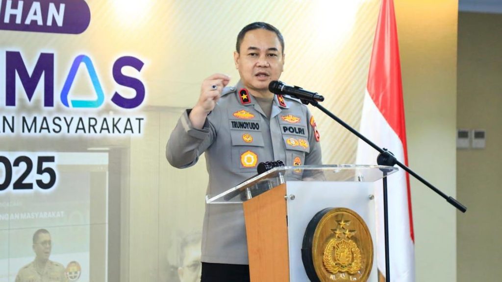 Kepala Biro Penmas, Divisi Humas Polri, Brigjen Pol Trunoyudo Wisnu Andiko saat membuka pelatihan SiPenmas di kawasan Cilandak, Jakarta Selatan Jumat (17/10/2025) Foto: Div. Humas Polri