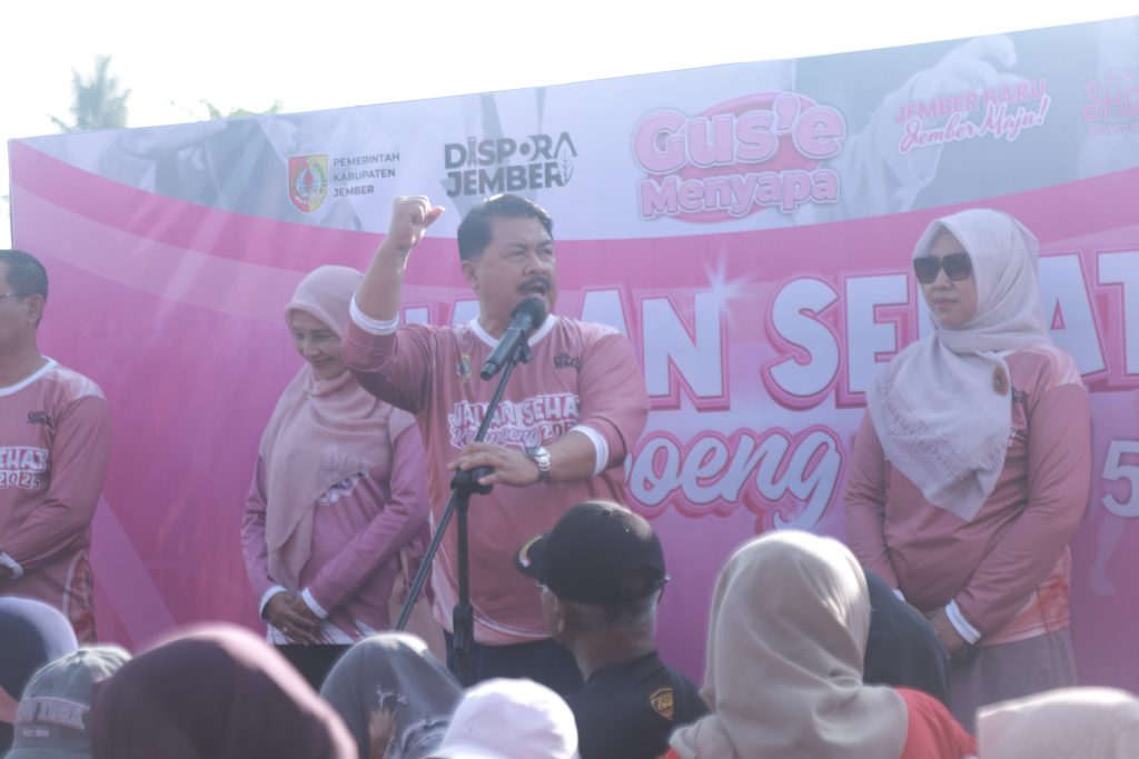 Kepala Dispora kabupaten Jember Edy Budi Susilo di Acara Gus,e menyapa Wuluhan ( Foto Diskominfo Jember)