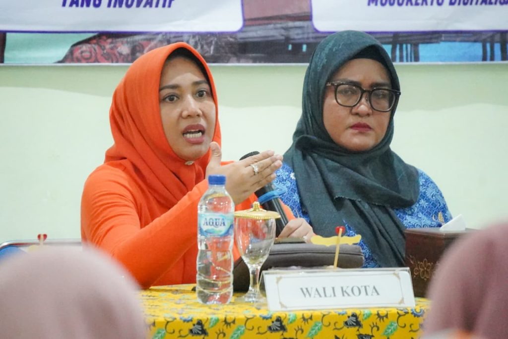 Ning Ita Pimpin Rakor TBC di Wates, Tegaskan Sinergi Total Wali Kota Mojokerto, Ika Puspitasari,