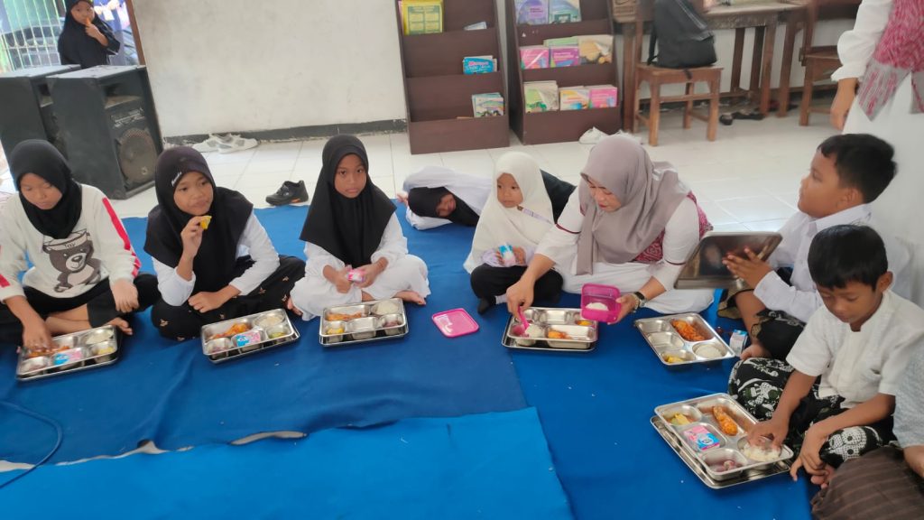 MBG di SDN Terusan 2, Kecamatan Gedeg, Kabupaten Mojokerto. Rabu 22/10/2025