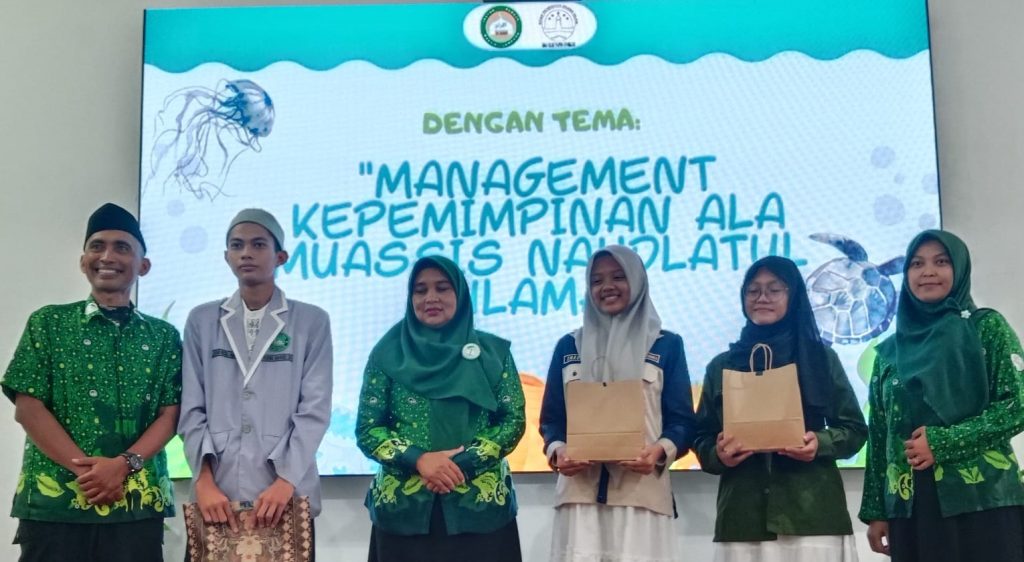 PC PERGUNU Jombang menggelar “Training Leadership ‘Ala Muassis Nahdlatul Ulama” dengan tema “Hari Santri: Bukti Cinta pada Negeri”, di Aula SMAN 1 Jombang, Minggu (26/10/2025). (Adt/GOnews.id)