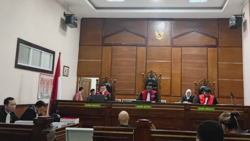 Persidangan perkara pencemaran nama baik dengan terdakwa bos MEIS, Hendra Lie, di PN Jakarta Utara, Kamis (30/10/2025) Foto: Pahala/GOnews.ID