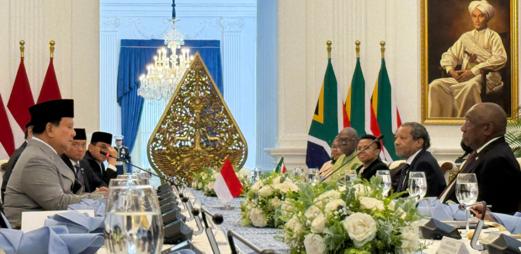 Prabowo Pastikan Hadiri KTT G20 di Afsel Bulan Depan Presiden Prabowo akan hadir di KTT G20 bulan depan. (inet)