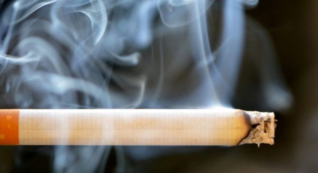 Satu Tamparan, Seribu Pelajaran gambar rokok by AI