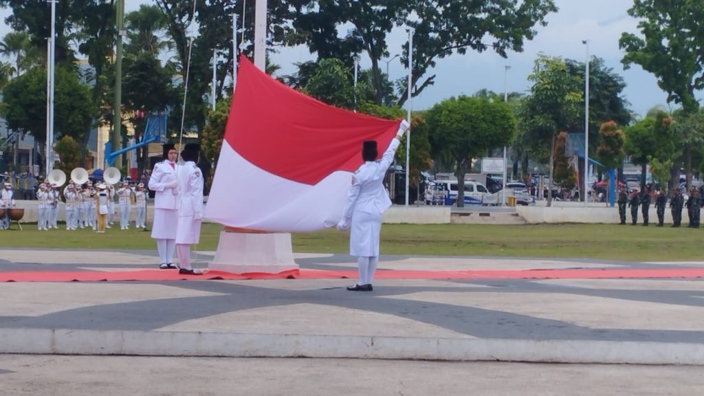 Upacara memperingati Hari Pahlawan di Alun Alun Kota Jember (Foto: Edi Mulyono/GOnews.id)